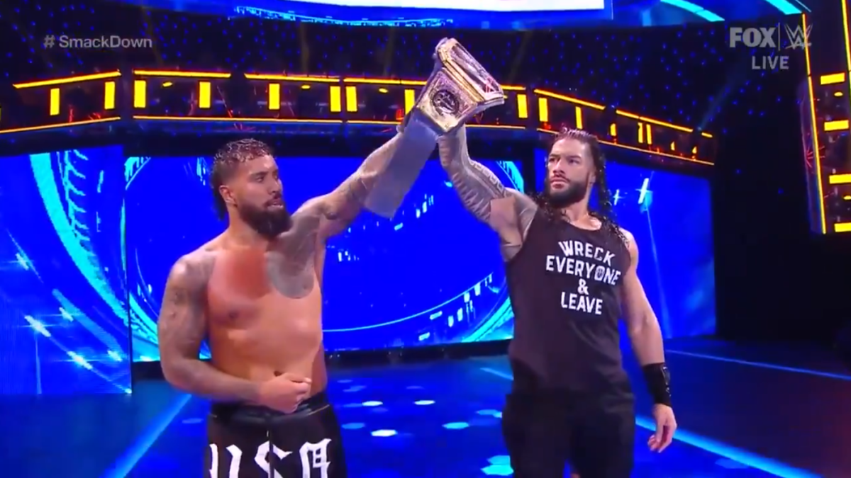 WWE SmackDown results, recap, grades: Roman Reigns teams with Jey Uso, new women’s title challenger emerges