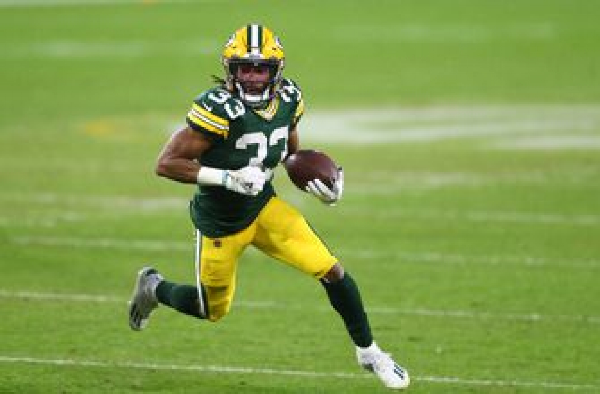 Aaron Jones hungry after re-signing with Packers