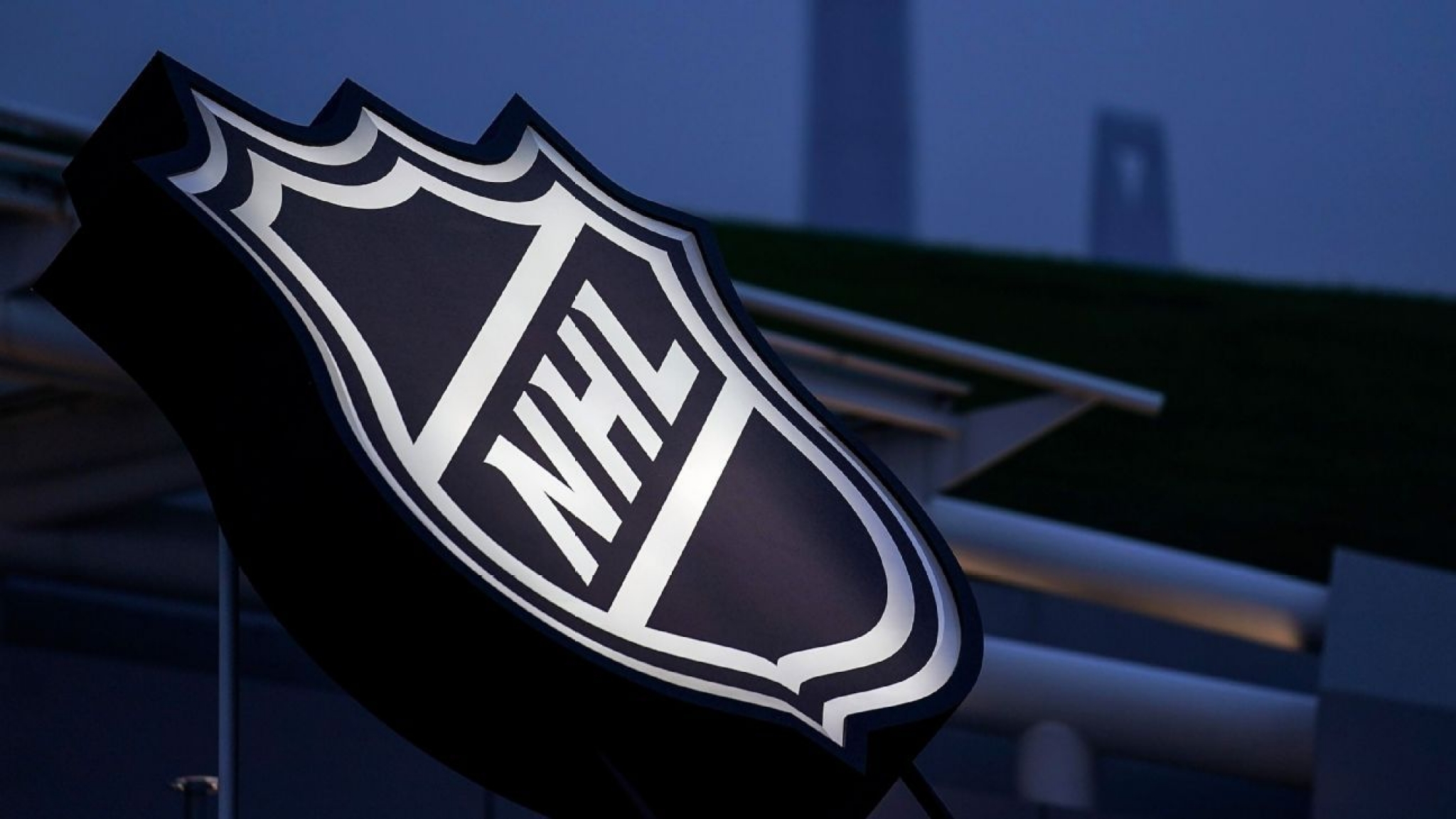 NHL back on ESPN with 7-year multiplatform deal