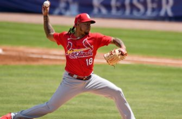 Martínez pitches three uneven innings in Cards’ 8-5 loss to Mets