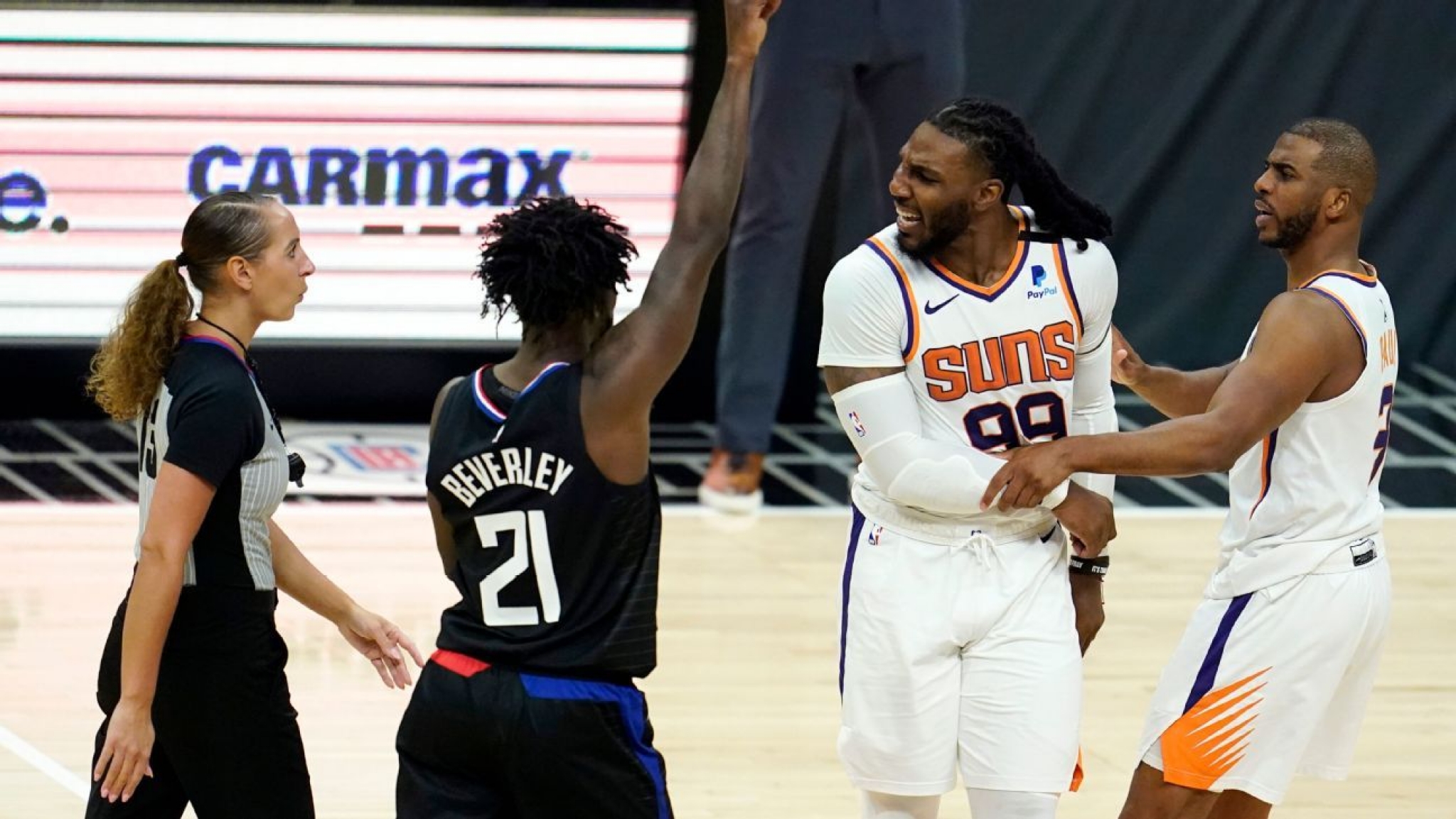 George lets Suns ‘do the chirping’ as Clips win