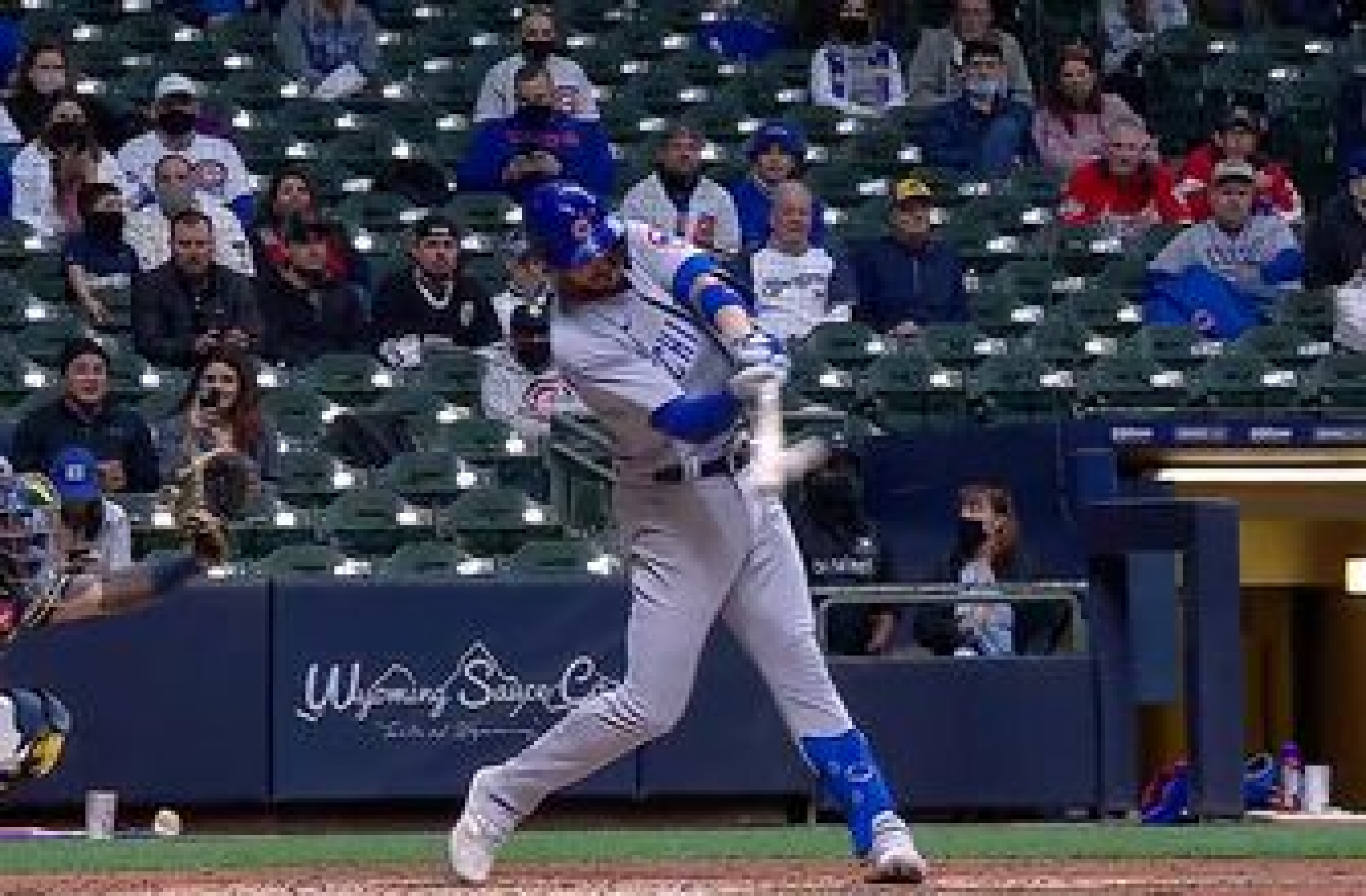 Kris Bryant cranks solo homer to give Cubs a 1-0 lead over Brewers