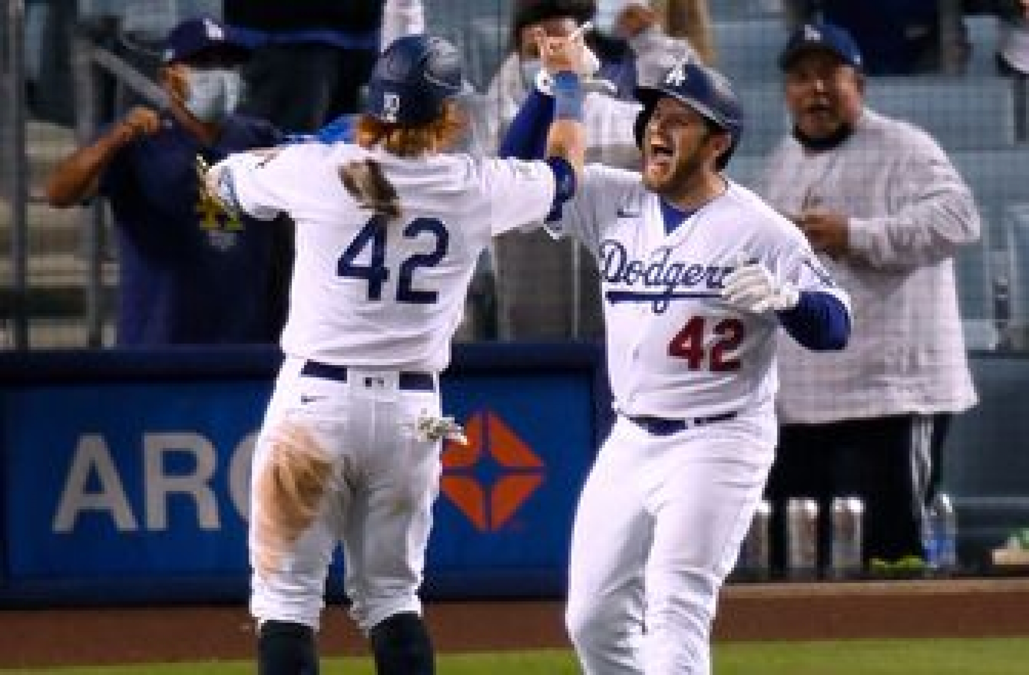 Dodgers mount comeback vs. Rockies for sixth-straight win