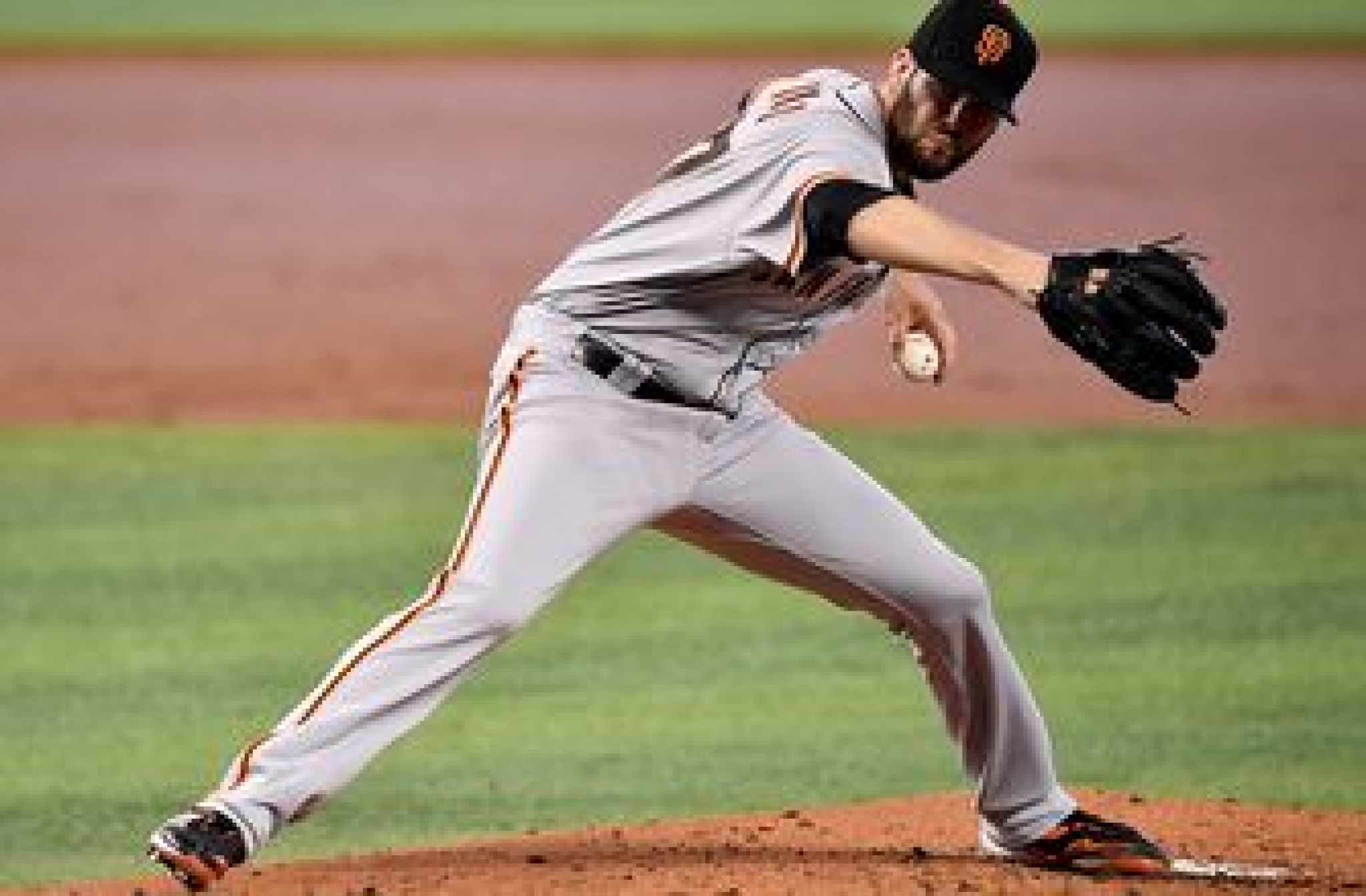 Giants only need one run to get past Marlins in 1-0 victory