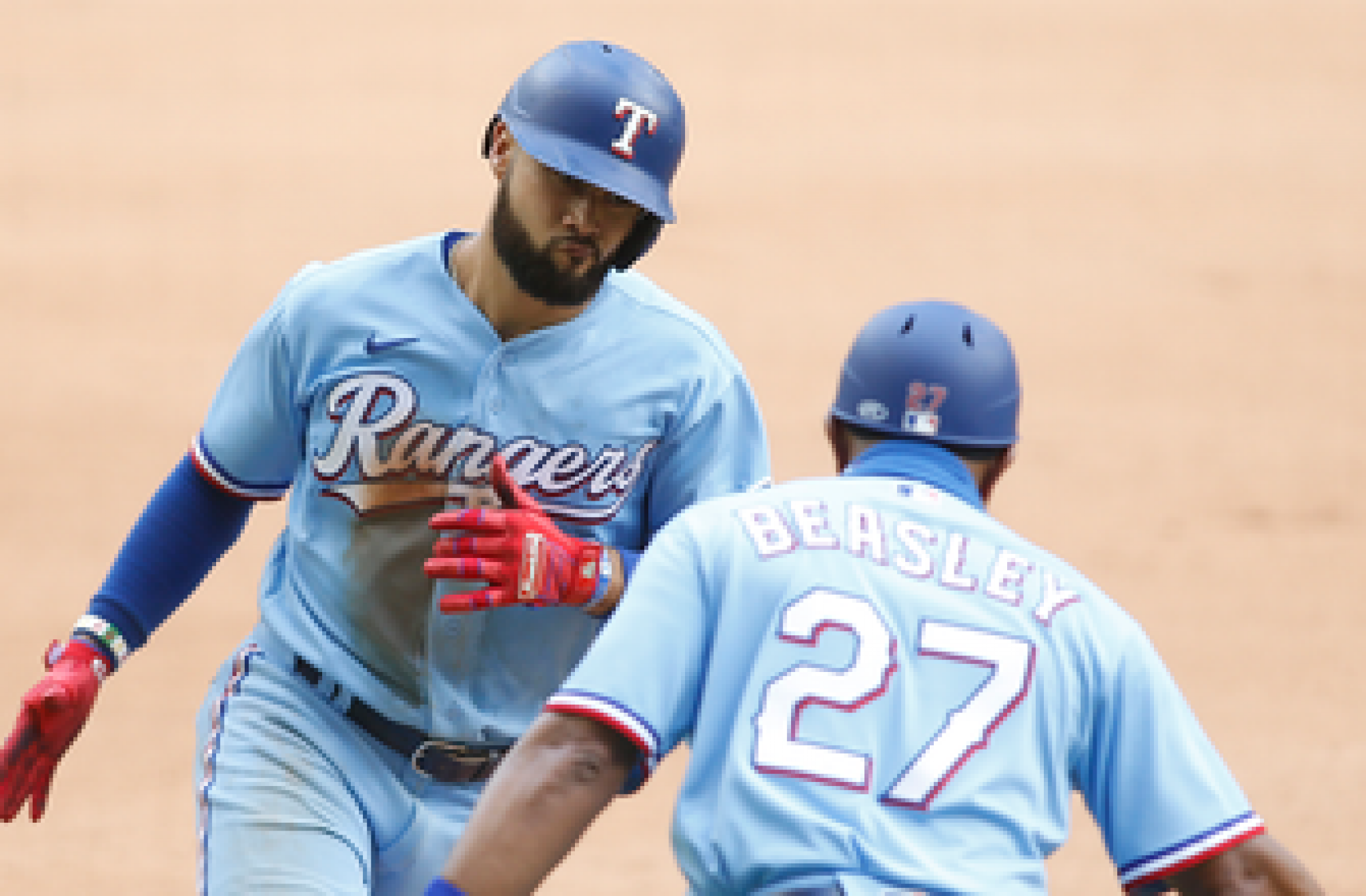 Isiah Kiner-Falefa goes 2-for-3 with a solo shot as Rangers top Red Sox, 5-3