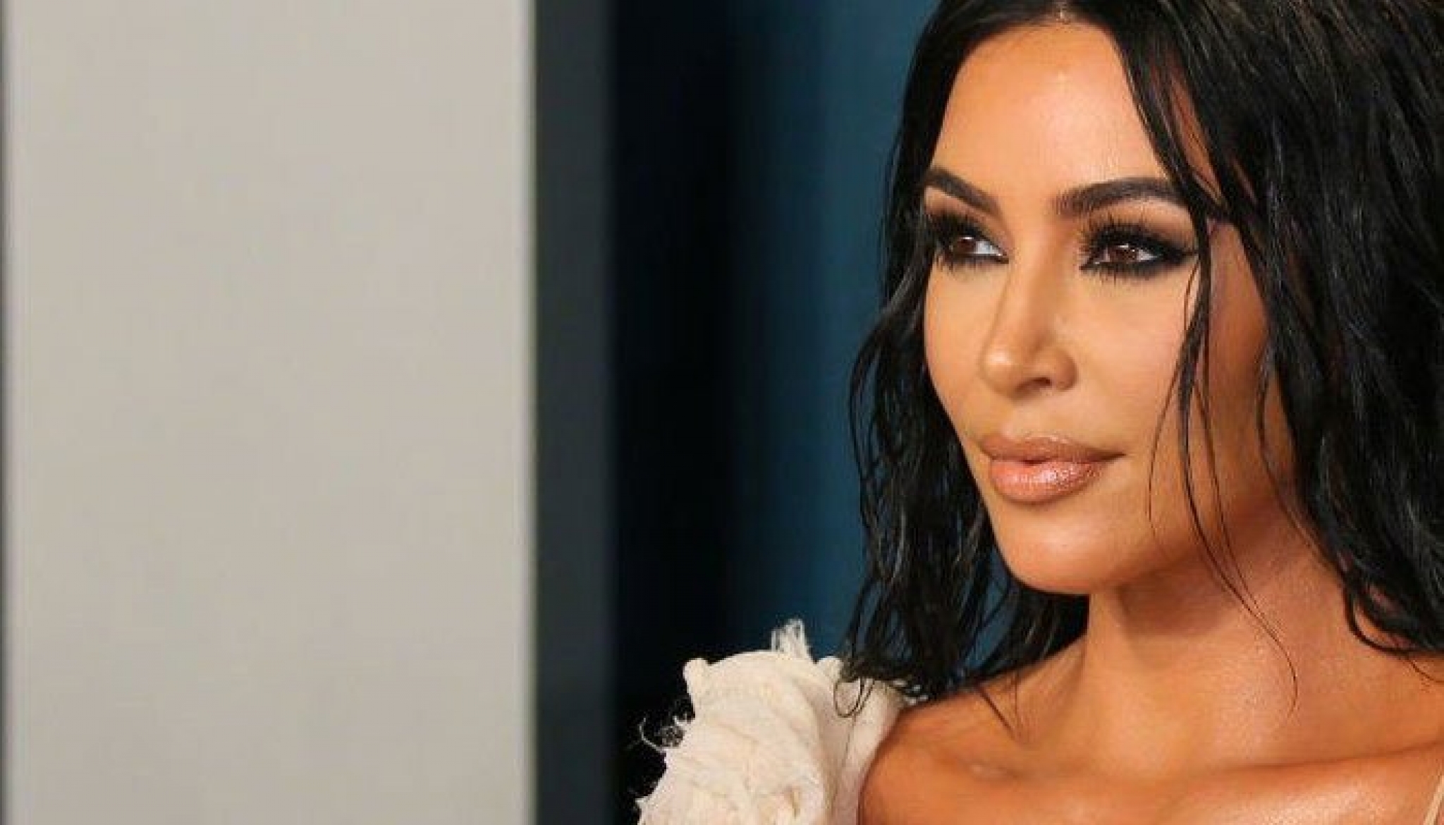 Kim Kardashian all smiles as she parties with friends