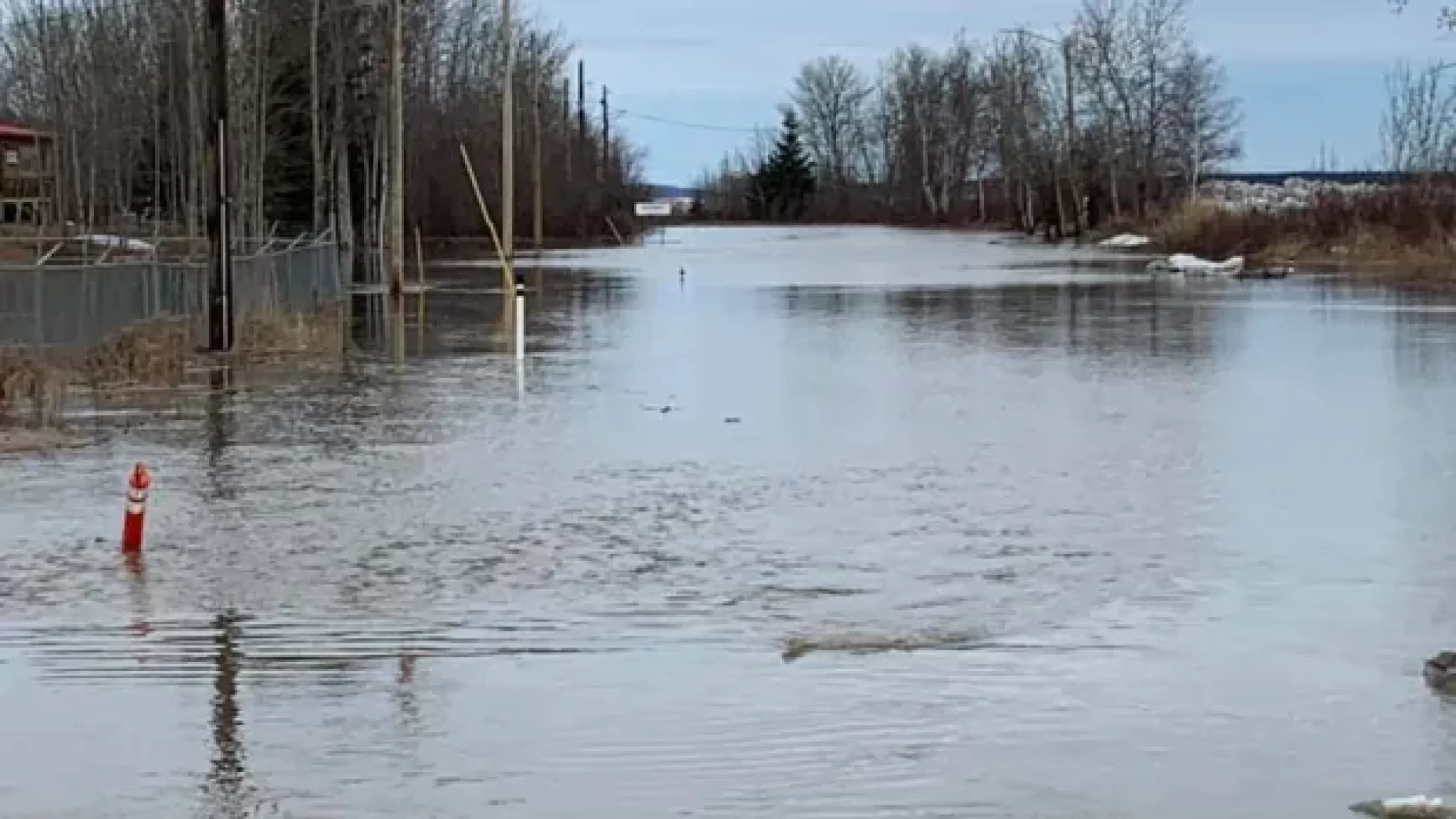 700 people in Fort Simpson, N.W.T., displaced by flood, mayor says