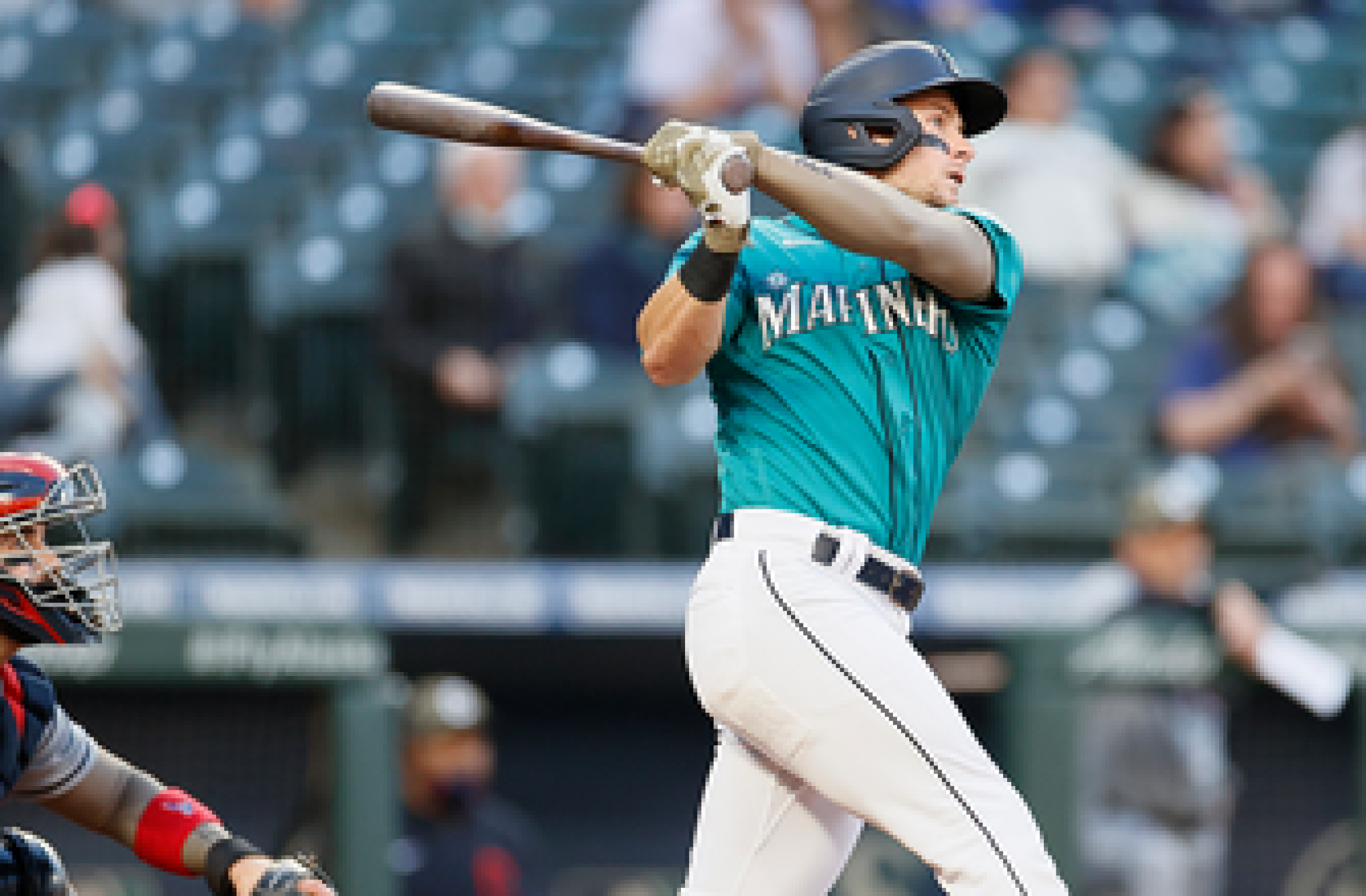 Jarred Kelenic belts first-career home run, Mariners snap five-game skid with 7-3 win over Indians