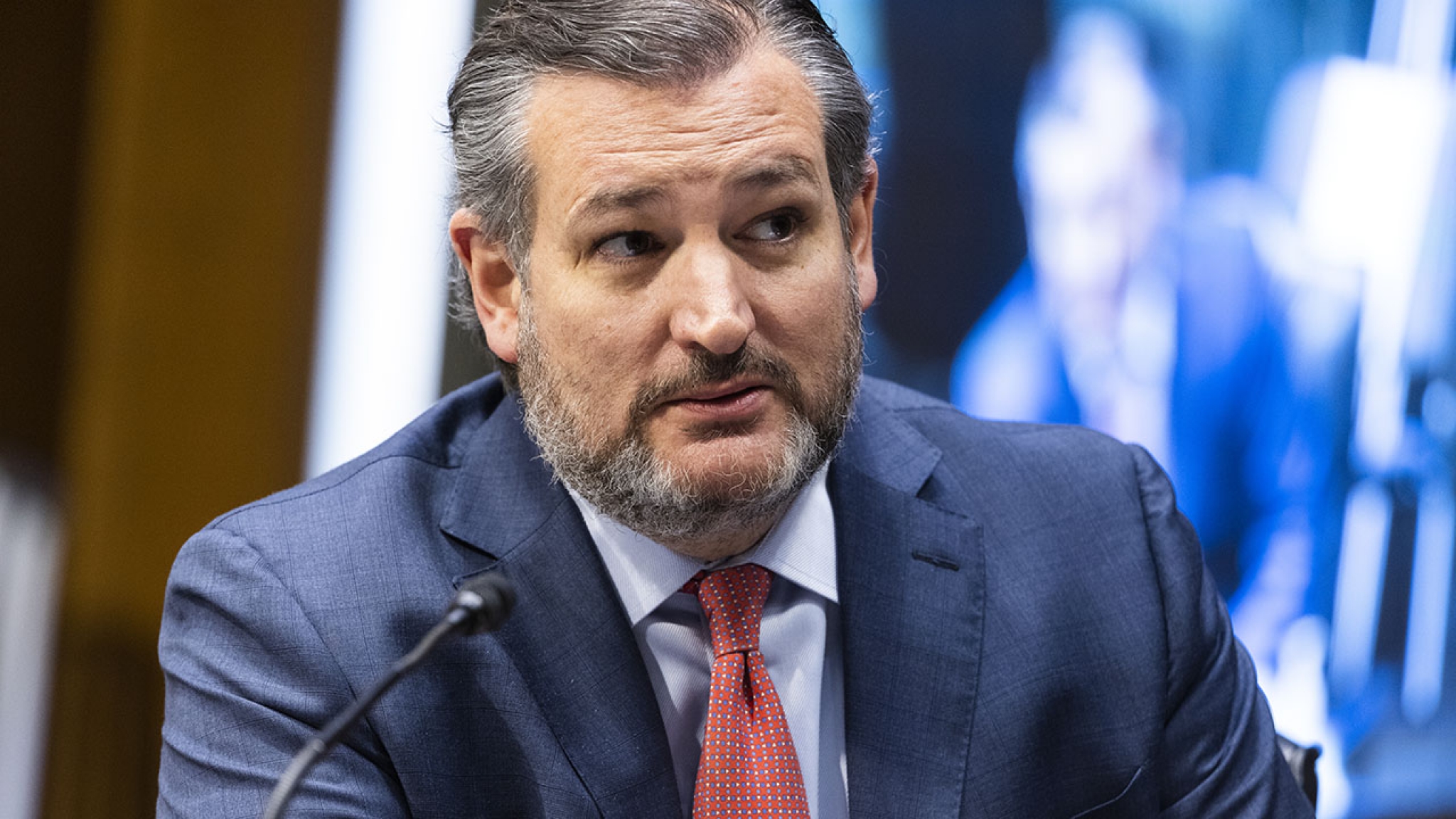 Texas Sen. Ted Cruz trolls himself with Cancun flight tweet