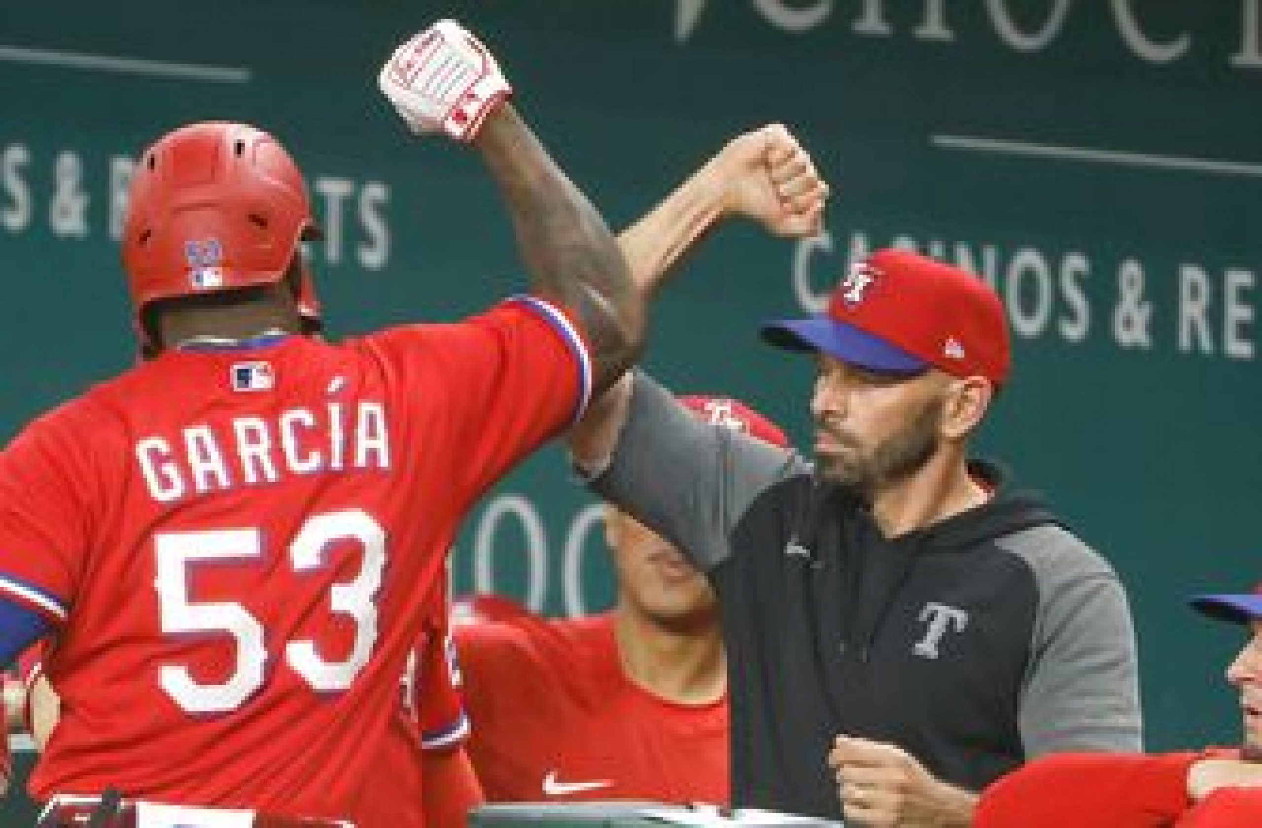 Adolis Garcia homers in 10th to give Rangers walk-off win over Astros, 7-5