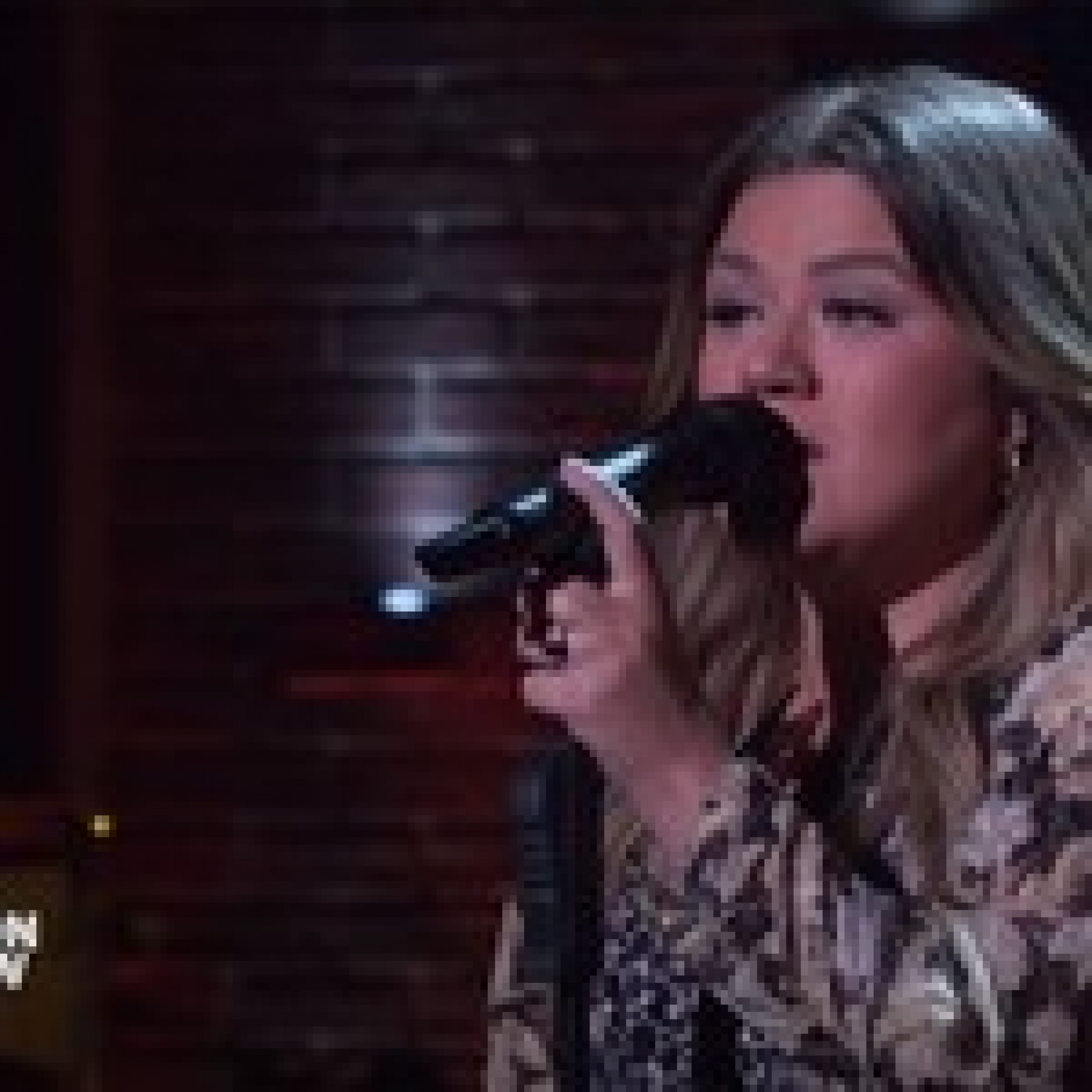 Kelly Clarkson Unlocks the Door to ‘Heaven’ With Her Bruno Mars Cover