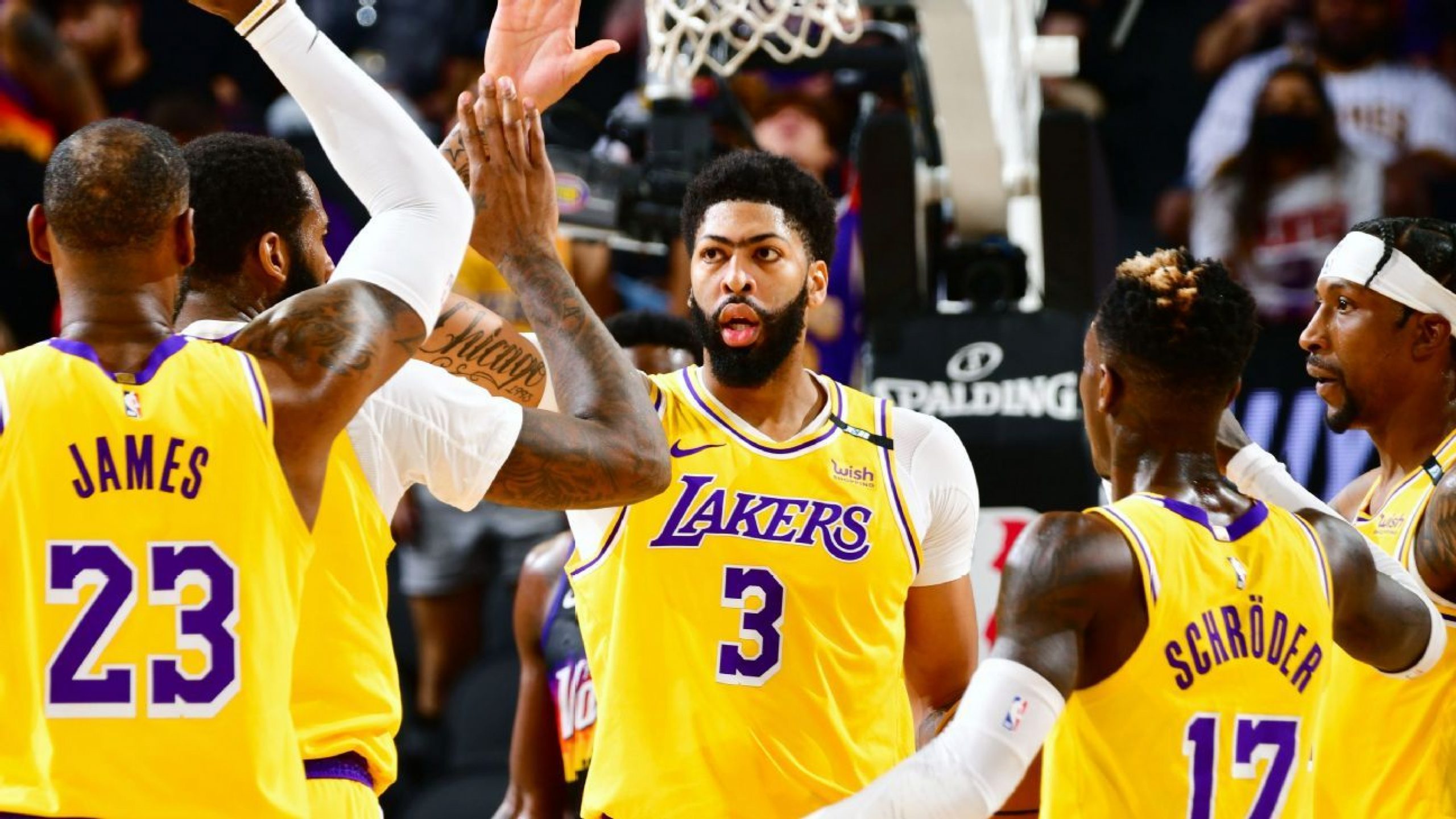 Flurry warning: AD, LeBron propel Lakers to win