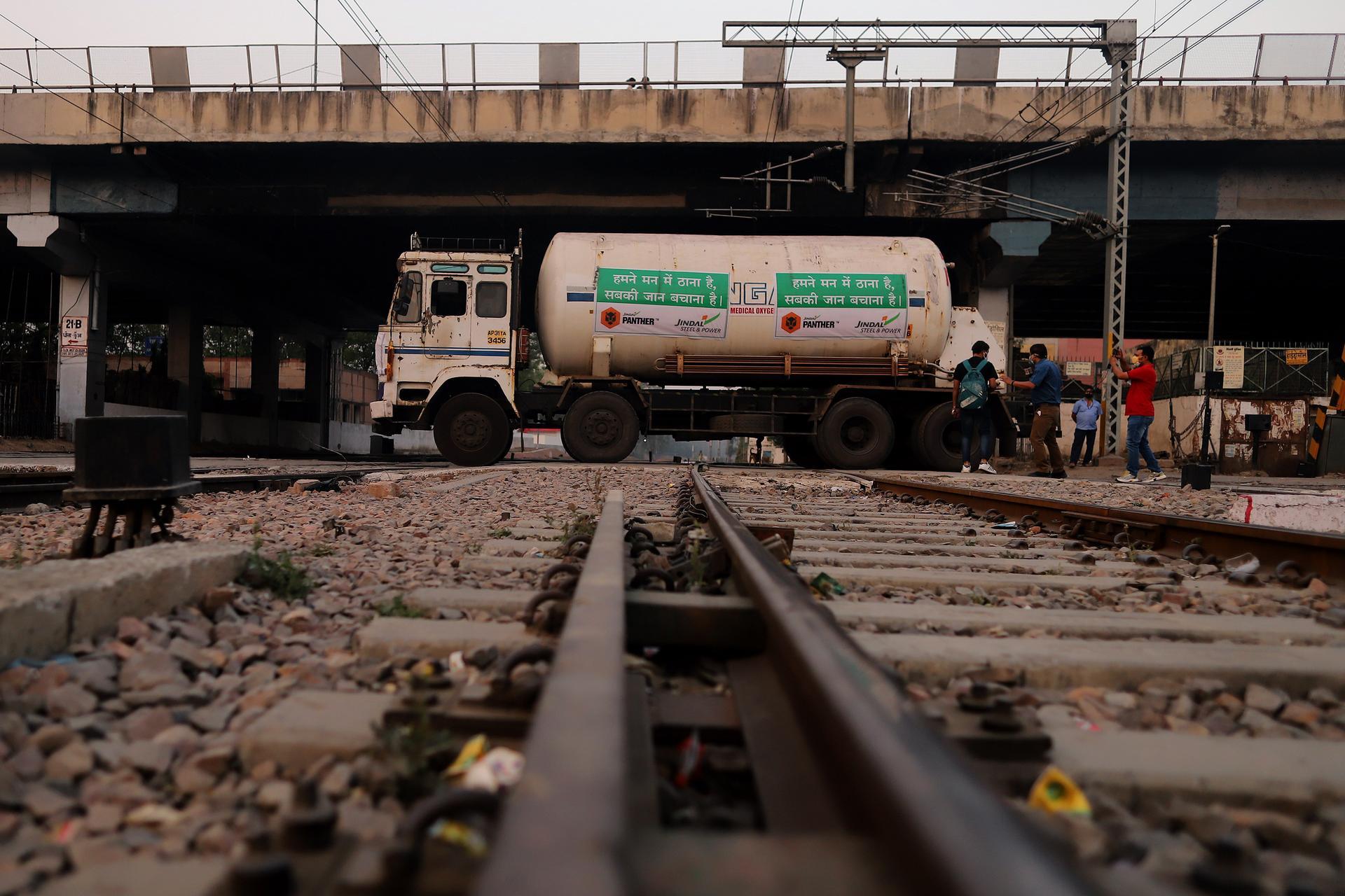 A tanker carrying medical oxygen arrives in Delhi. Bloomberg