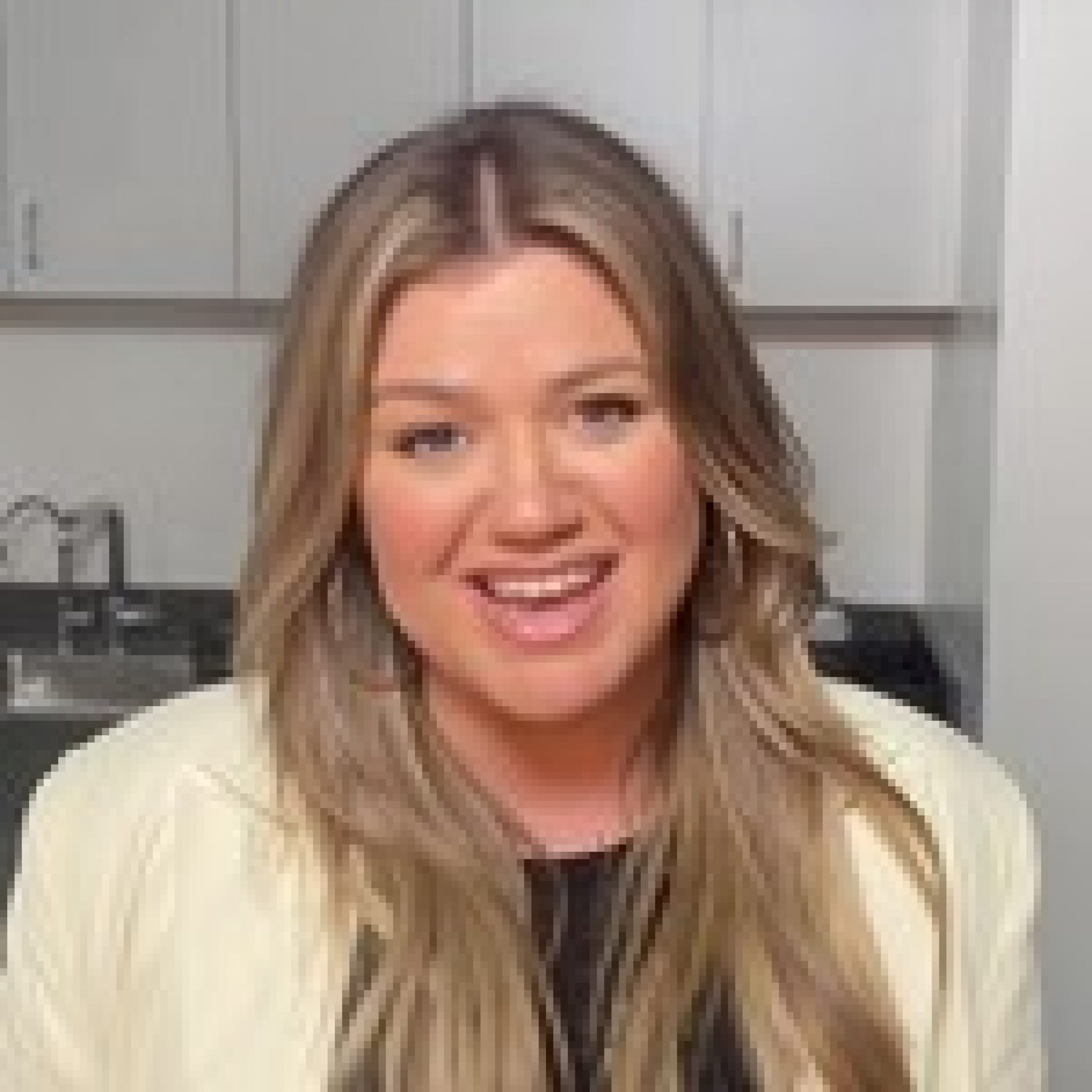 Kelly Clarkson Wins Twice at 2021 Daytime Emmy Awards