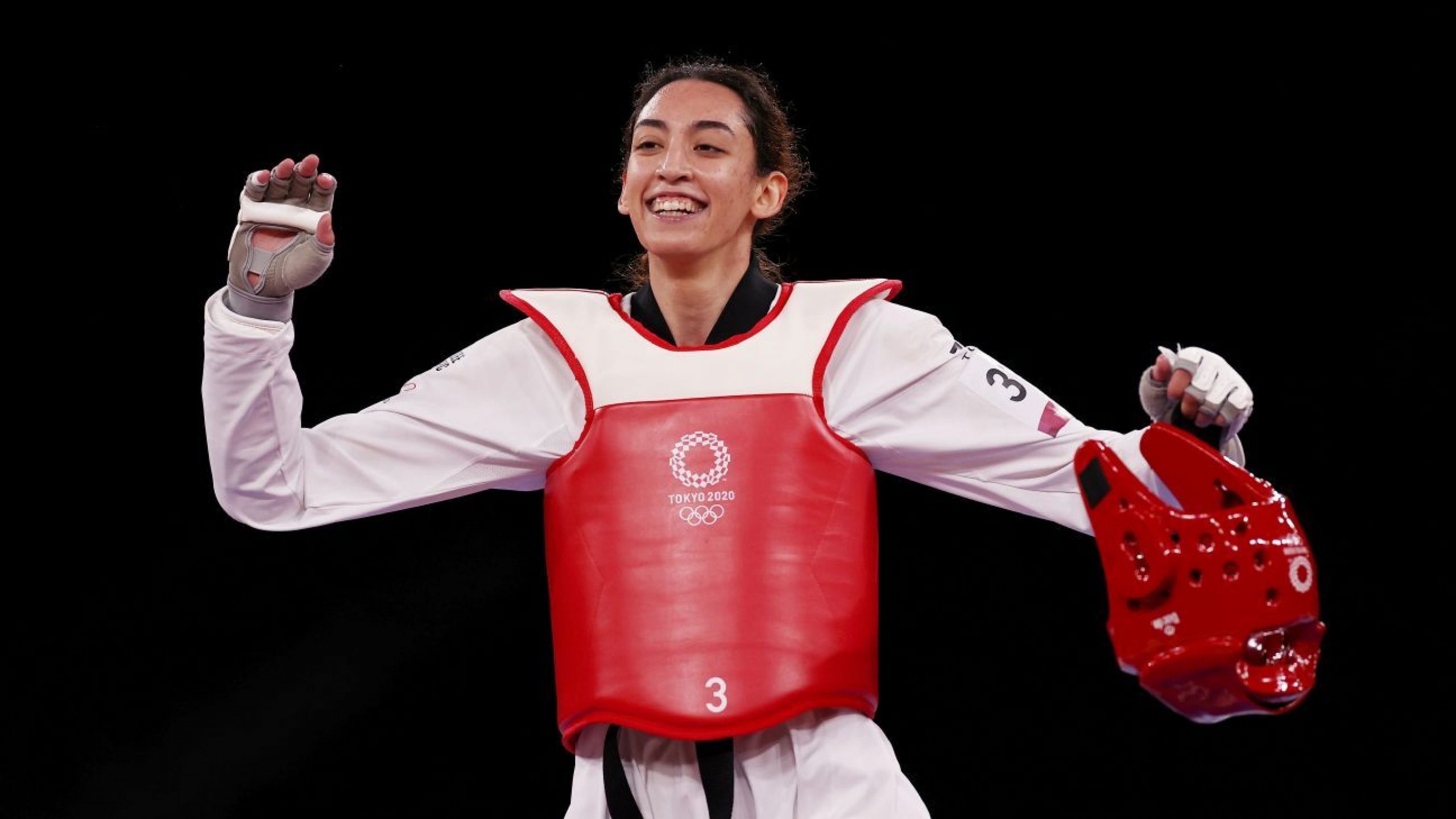 Iranian refugee shocks 2-time taekwondo champ