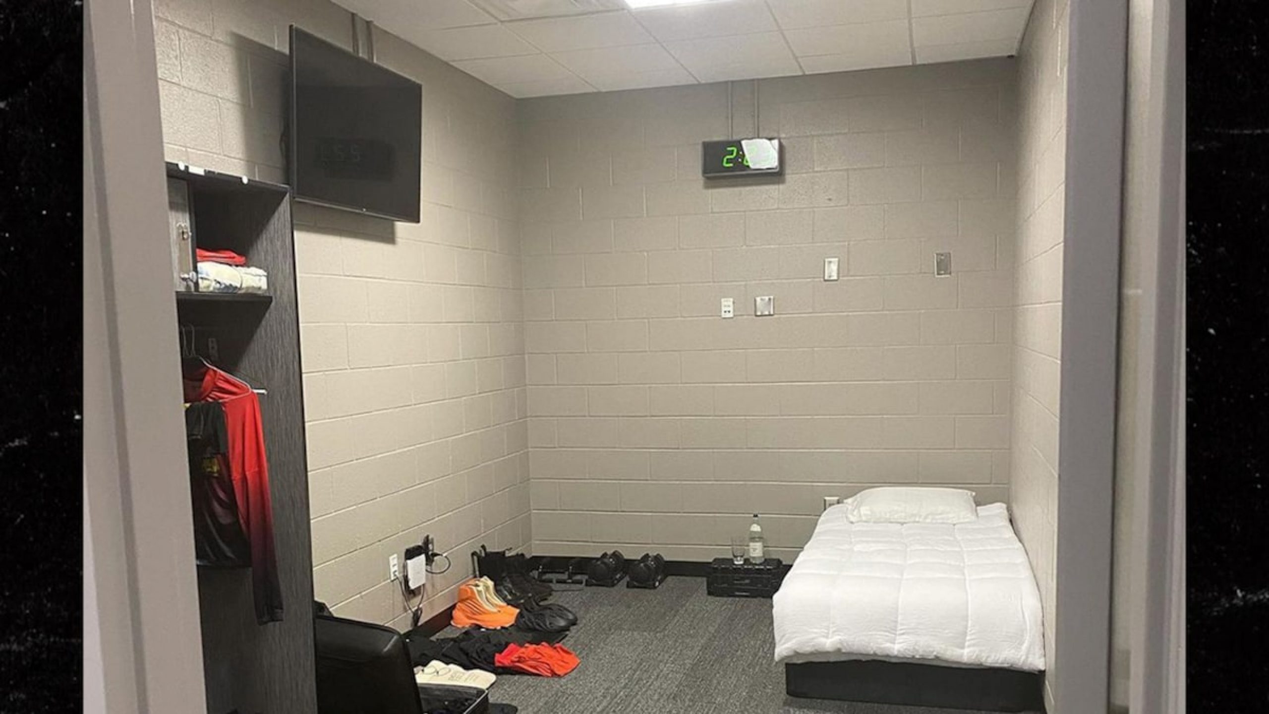 Kanye West Shows Off Mercedes-Benz Stadium Bedroom While Finishing ‘Donda’