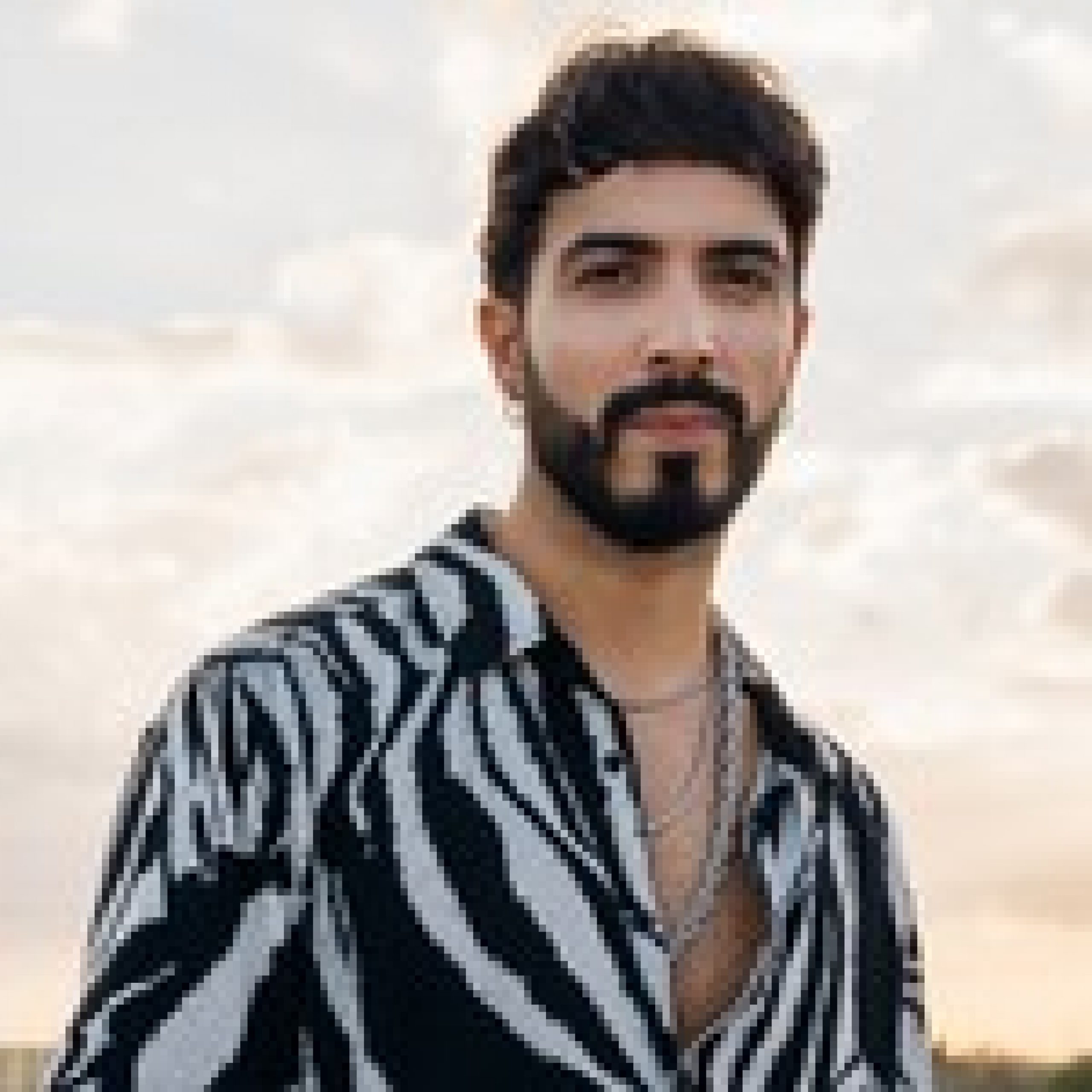 Luis Figueroa Scores First Tropical Airplay No. 1 With ‘Hasta El Sol de Hoy’