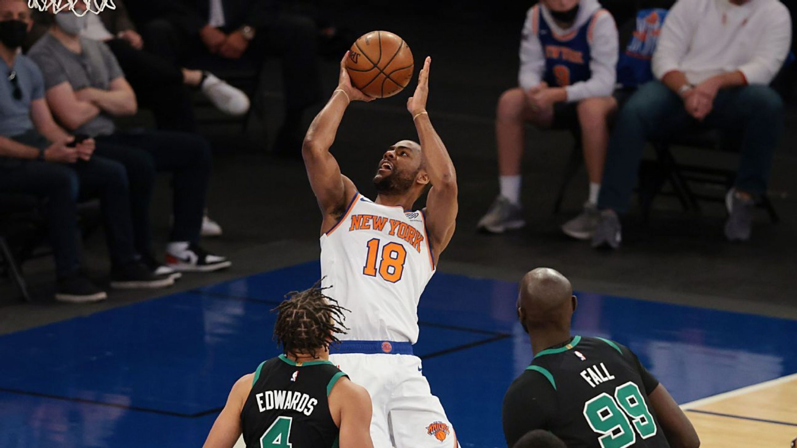 Knicks to re-sign Burks, sources say; Noel, too