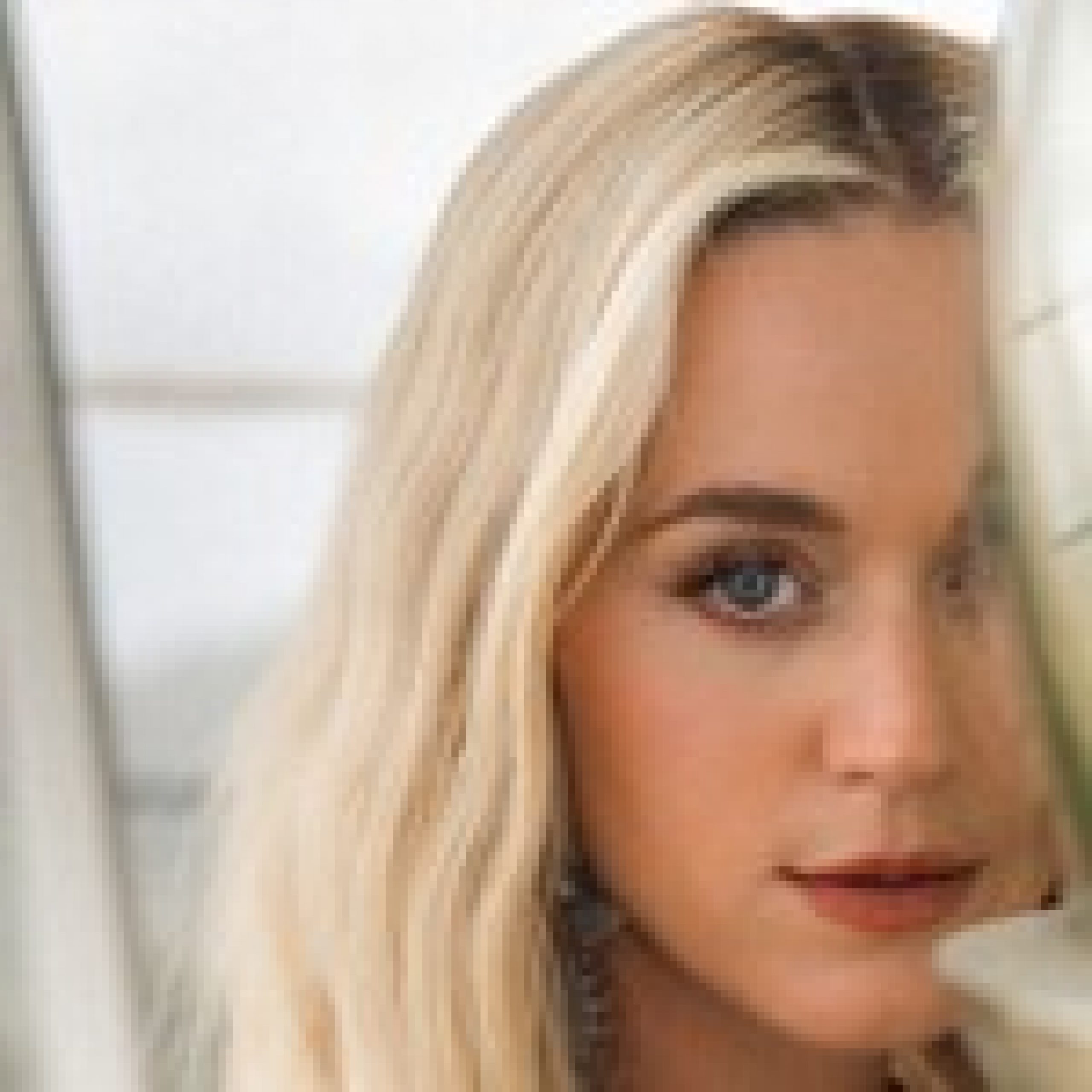 Katy Perry, John Legend Headline Charity Auction in Capri for UNICEF
