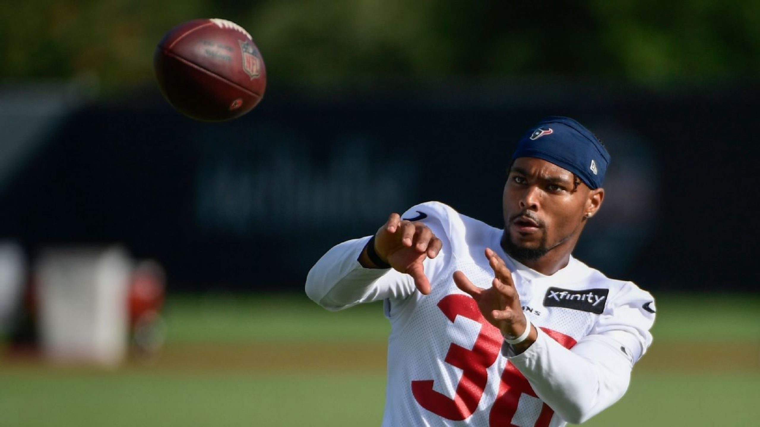 Texans’ Owens ‘sick’ over girlfriend Biles’ saga
