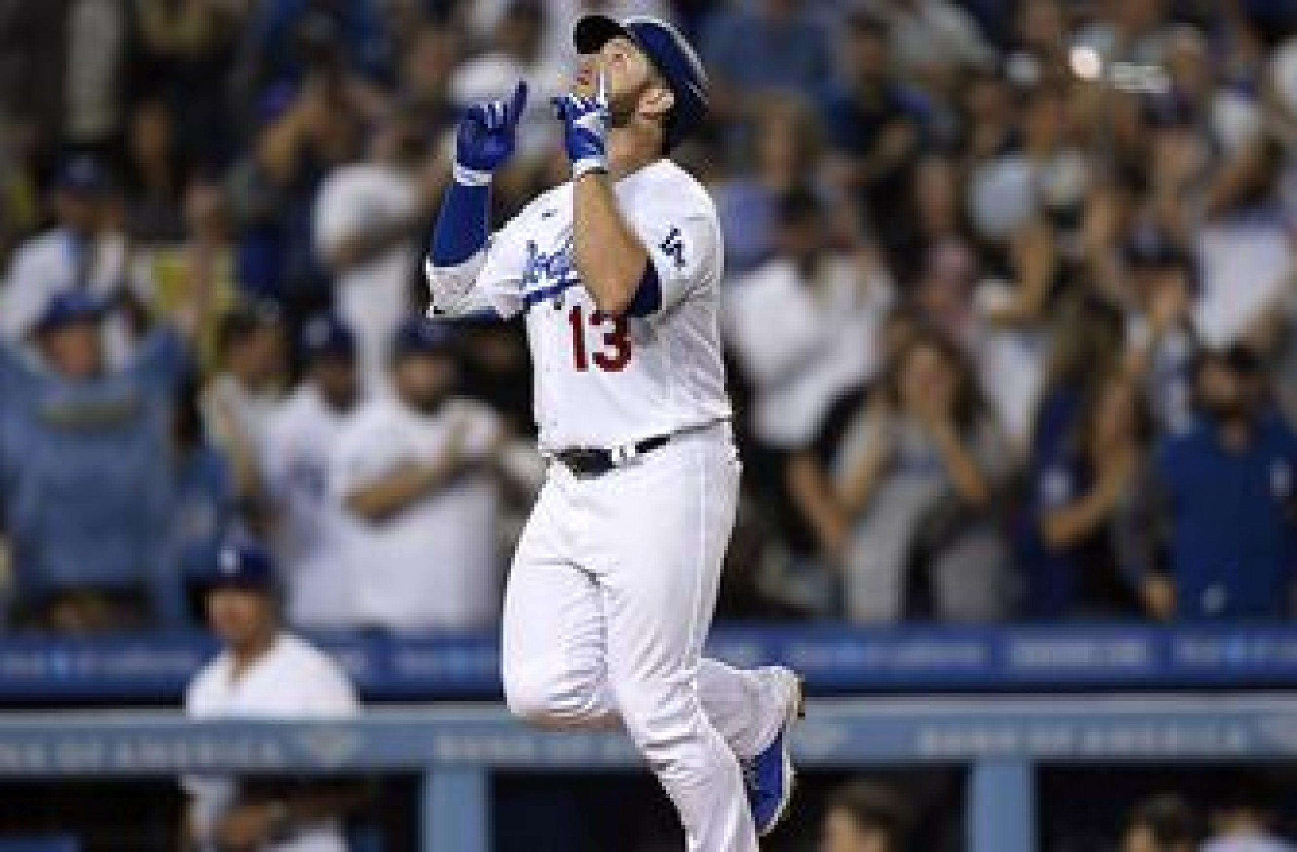 Max Muncy hits game-winning solo homer in the eighth as Dodgers beat Pirates, 2-1