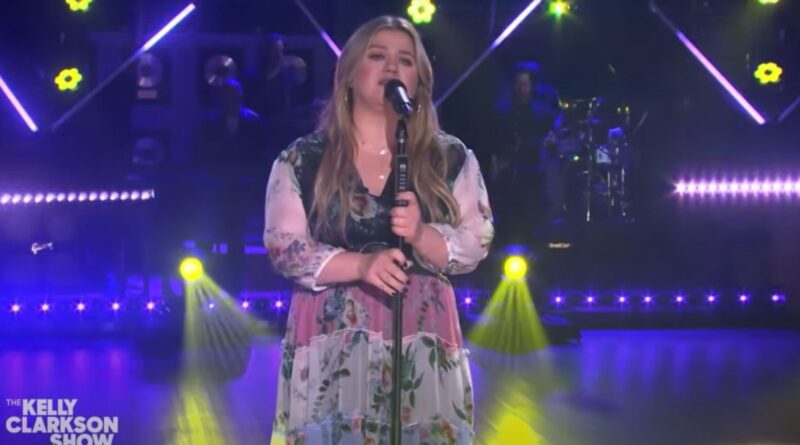 Kelly Clarkson Takes Us to Neverland With This Kelsea Ballerini Hit: Watch