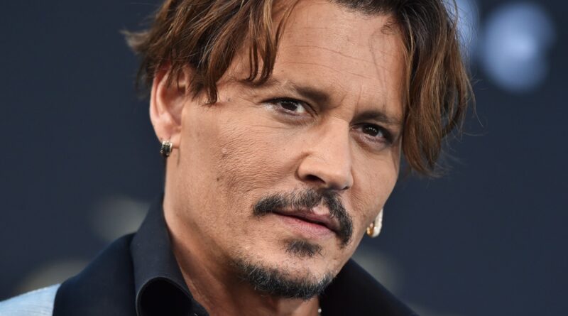 Johnny Depp Gives Surprise Performance at Jeff Beck Concert