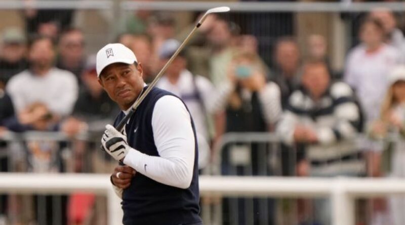 The hope for a glimpse of the old Tiger Woods quickly gave way at the Old Course
