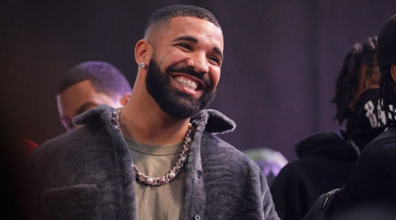 Drake Sings ‘I’m Like a Bird’ With Nelly Furtado in Toronto: Watch