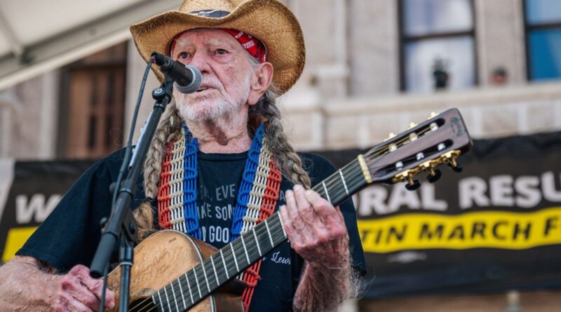 Willie Nelson Reveals He Had COVID-19: ‘I Had a Pretty Rough Time With It’