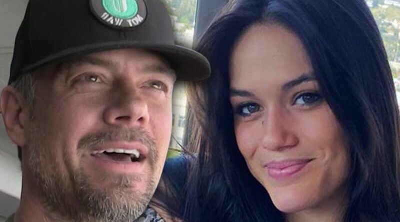 Josh Duhamel Appears to Have Married Audra Mari, Parties in Fargo Bar