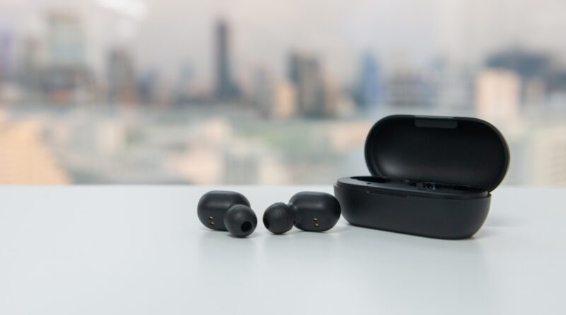 The 14 Best Earbuds to Buy Right Now: Apple, Beats, Sony, Samsung & More