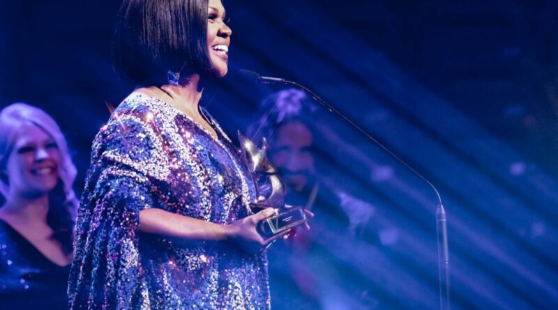 CeCe Winans, Anne Wilson & Phil Wickham Among 2022 GMA Dove Awards Winners