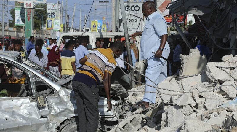 Somali forces storm hotel held by extremists, free 60 people