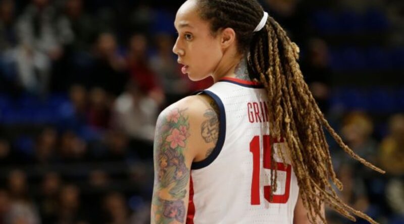 Griner returns to U.S., reunites with wife, Cherelle