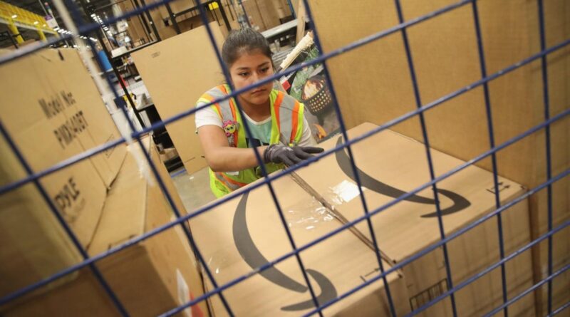 New York’s New Warehouse Worker Law Sets It Sights on Amazon’s Dystopian ‘Time Off Task’ Productivity Metric