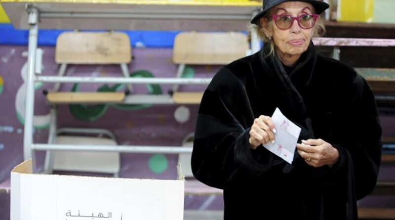 Tunisians express little hope one day after elections