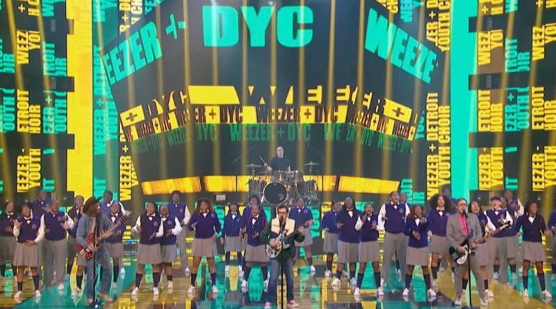 Simon Cowell Calls Weezer’s ‘America’s Got Talent’ Performance with Detroit Youth Choir ‘Magic’