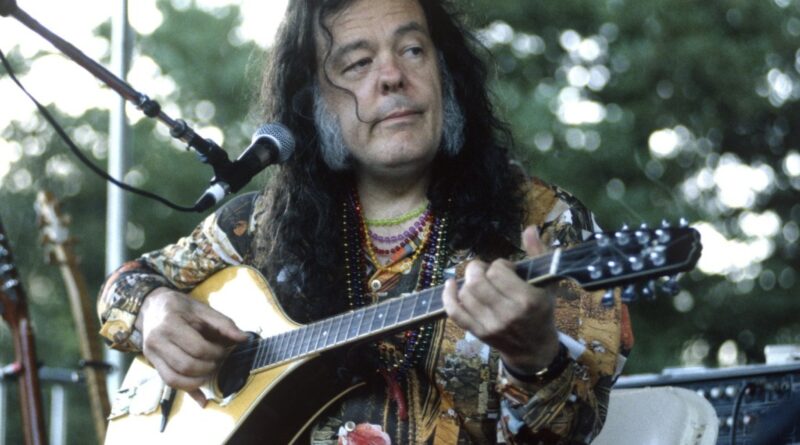 David Lindley, Multi-Talented Guitarist & Notable Session Musician, Dies at 78