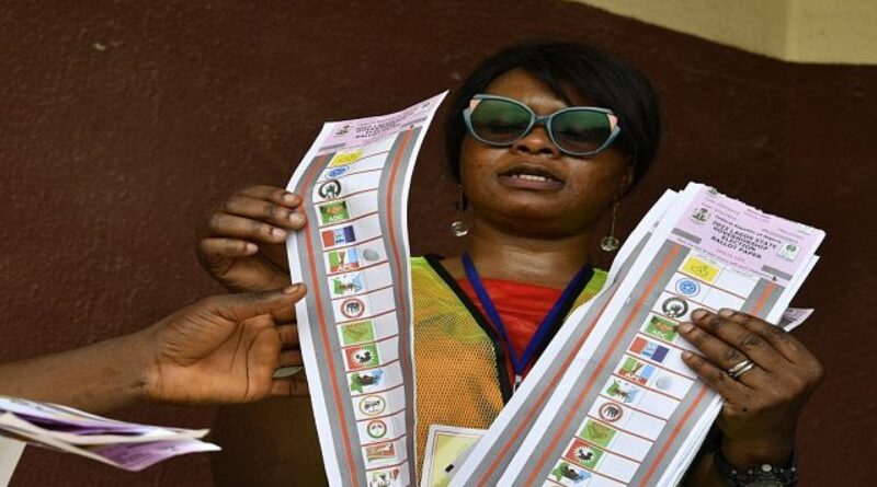 Nigerians vote amid rising tensions
