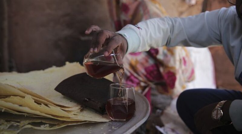 Sudan’s traditional Ramadan drink “helo-murr” returns to the table