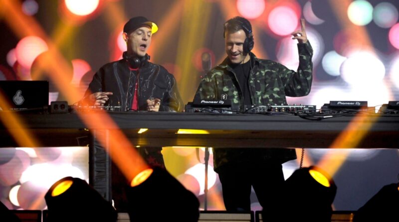 Kaskade & Deadmau5’s Kx5 Debuts on Top Dance/Electronic Albums Chart