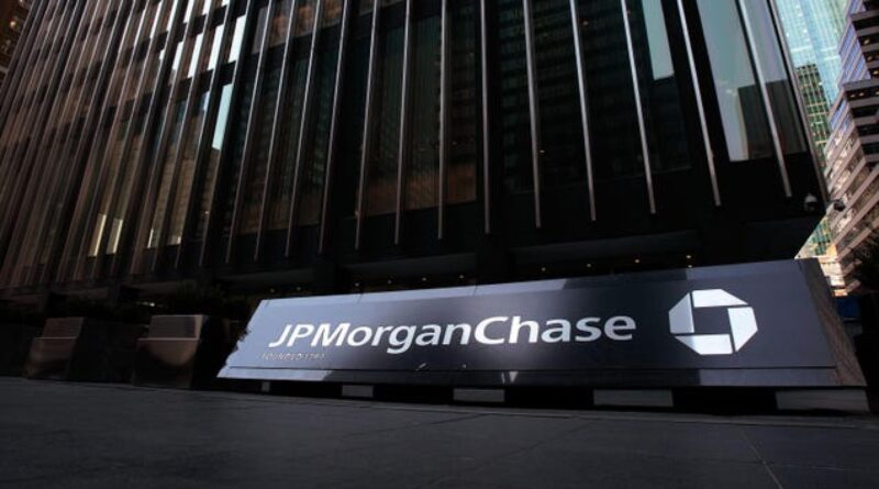 Startup CEO Charged With Fraud After Allegedly Faking User Base to Secure $175 Million From JPMorgan