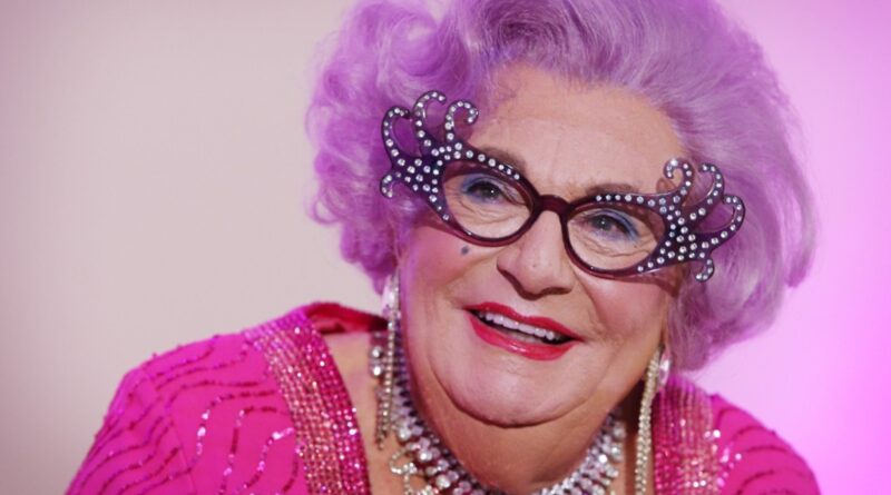 Barry Humphries, Australian Comedian & Dame Edna Creator, Dies at 89