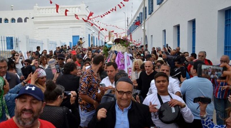 Worshippers attend annual Jewish pilgrimage at Tunisia’s Ghriba synagogue