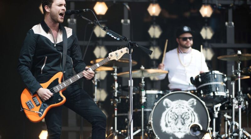 Royal Blood Puts Crowd On Blast, Exits Stage Flipping Middle Fingers: Watch