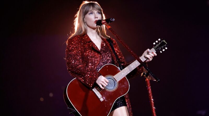 Taylor Swift Brings Out Maren Morris for First-Ever ‘You All Over Me’ Performance in Chicago