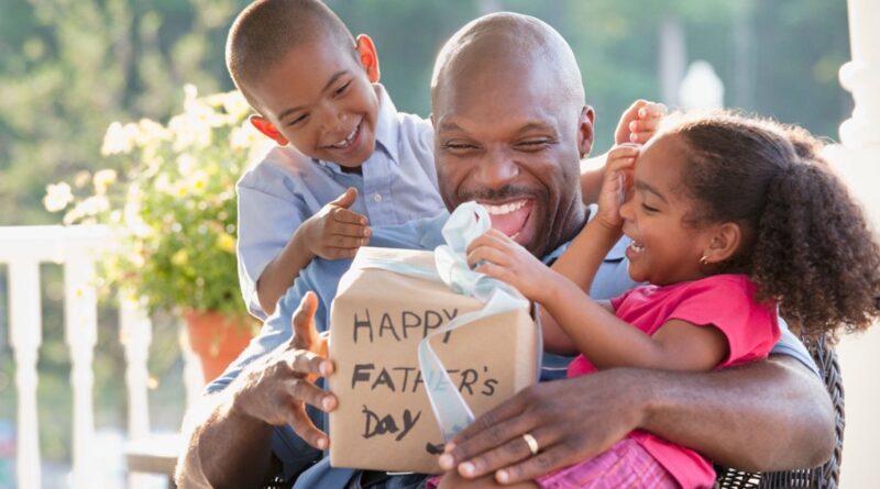 The Ultimate Father’s Day Gift Guide: 30 Thoughtful, Useful & Affordable Gifts for Every Budget