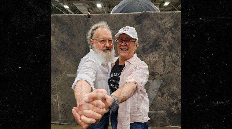 Chevy Chase Reunites with Randy Quaid, Christie Brinkley at Fan Expo