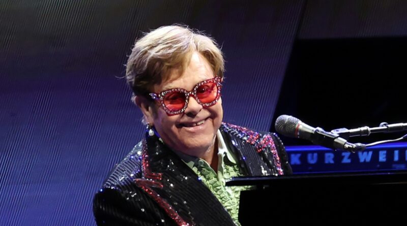 Elton John Nears Unprecedented $900 Million Gross in Final Days of Farewell Tour